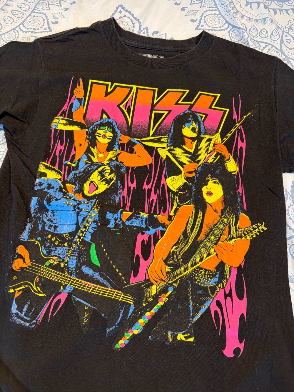 Kiss shirt